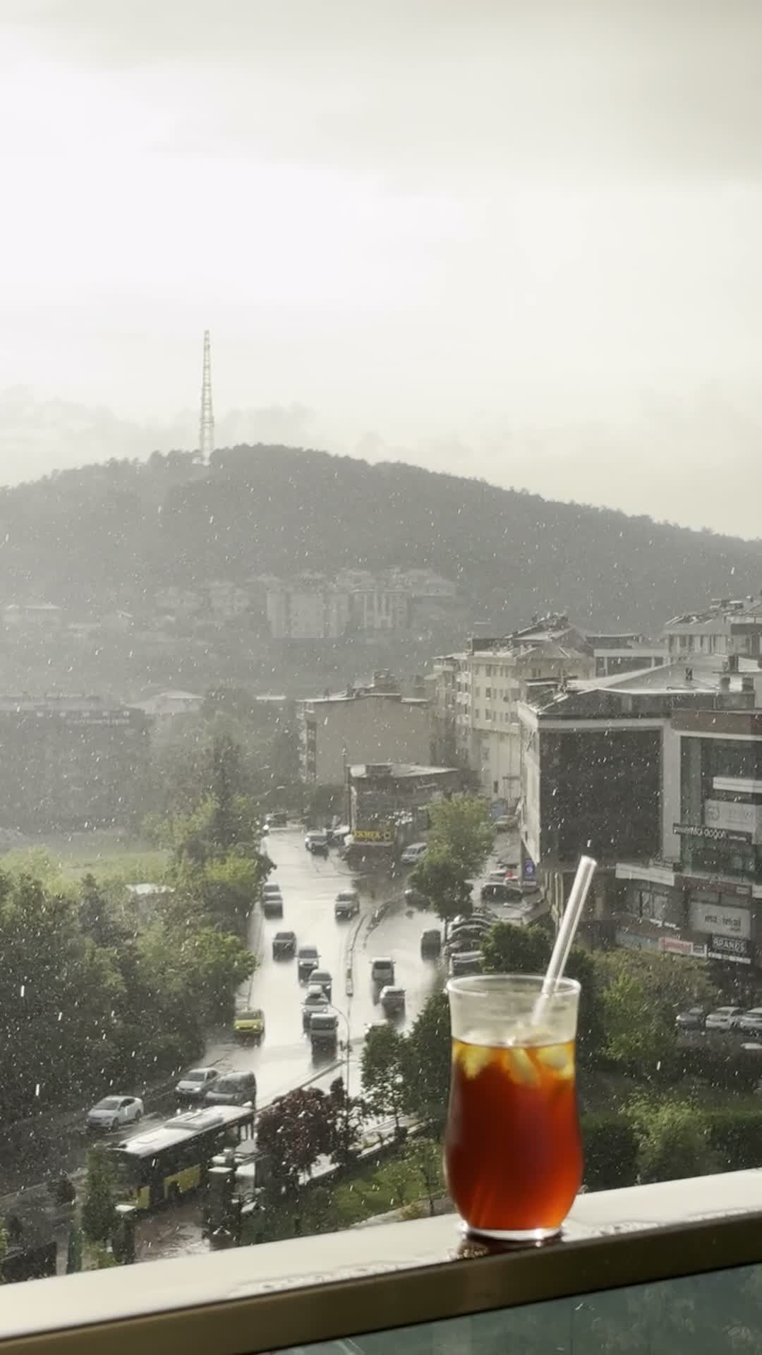 Acil Satılık 1+1 Daire - Bostancı